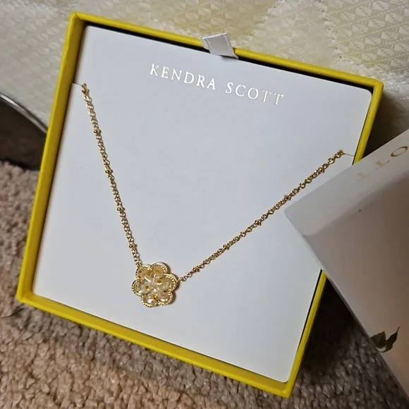 NEW! Kendra Scott 14k Gold Over Brass Cassie Pendant Necklace White Mosaic - Picture 4 of 8